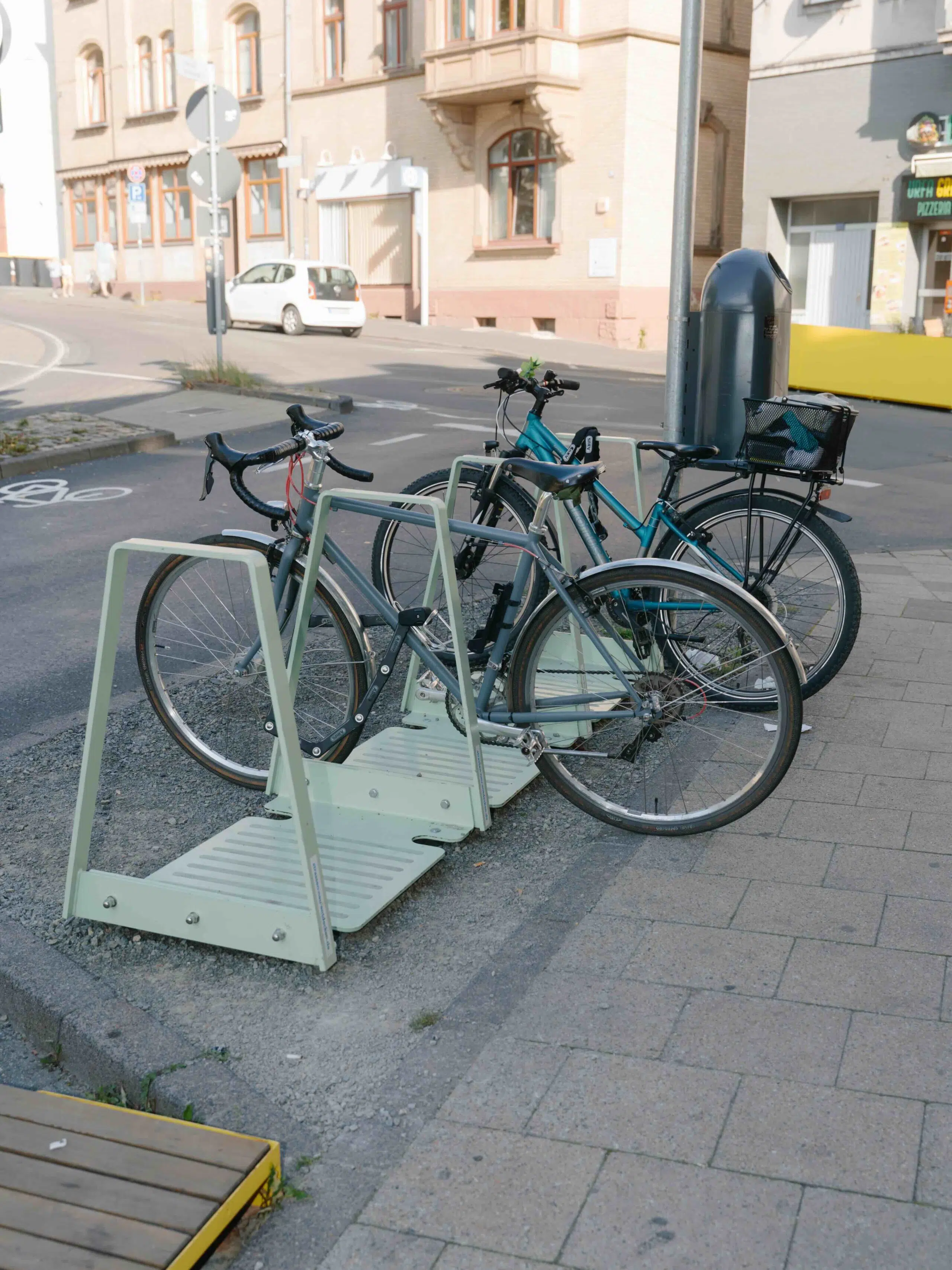 Modularer Radständer mit 4 Bügeln (mehrere Einheiten auf Lager) – Bild 5